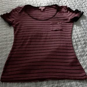 Guess cranberry color T-shirt
